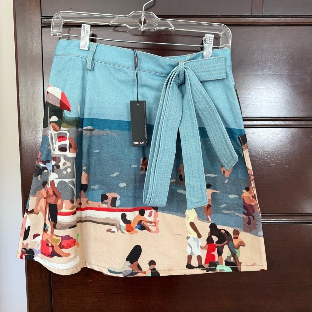 The Kit beach-scene skirt, NWT, Size M that fits like S